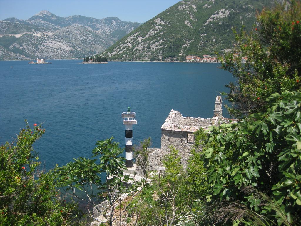 Holiday House In The Kotor Bay Экстерьер фото